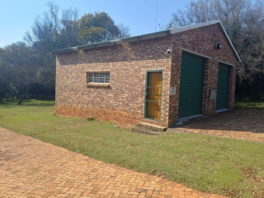 9 Bedroom Property for Sale in Willow Grange Free State